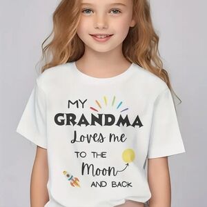 Nwt Girls Grandma loves me graphic tee sz 9-10 years